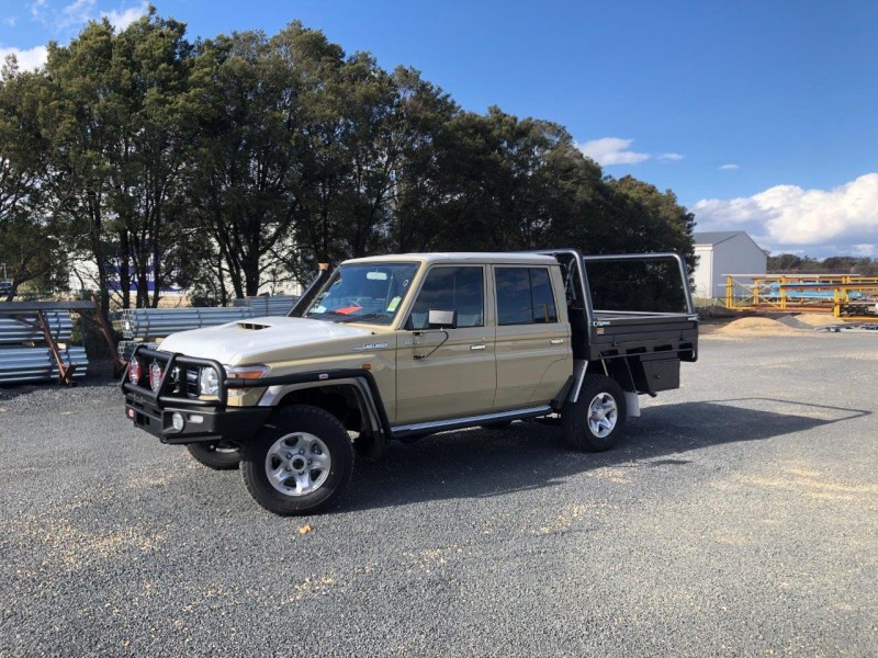Custom Landcruiser Tray