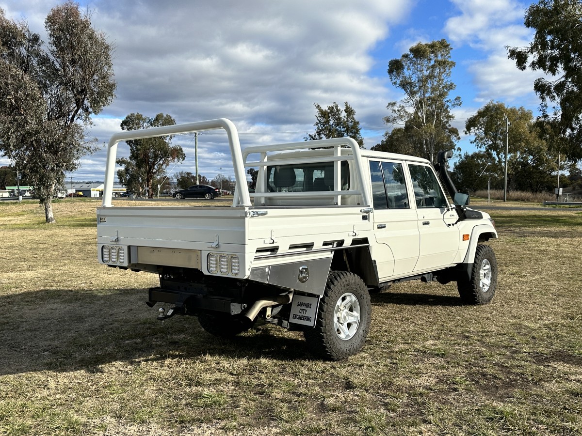 Custom Tray for 2023 Landcruiser Dual Cab