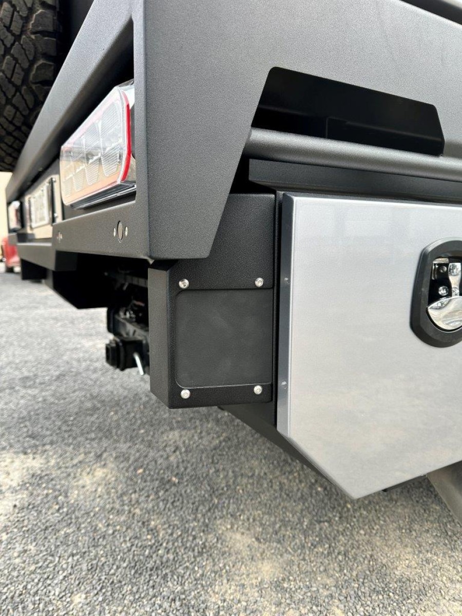 The Canopy Conundrum: Unveiling the Differences Between 2022 and 2024 Ford F-350 Truck Caps