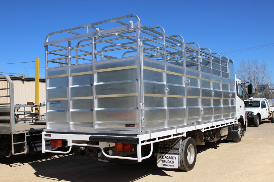 Cattle Floats - Sapphire City Engineering - Custom made Cattle Floats ...